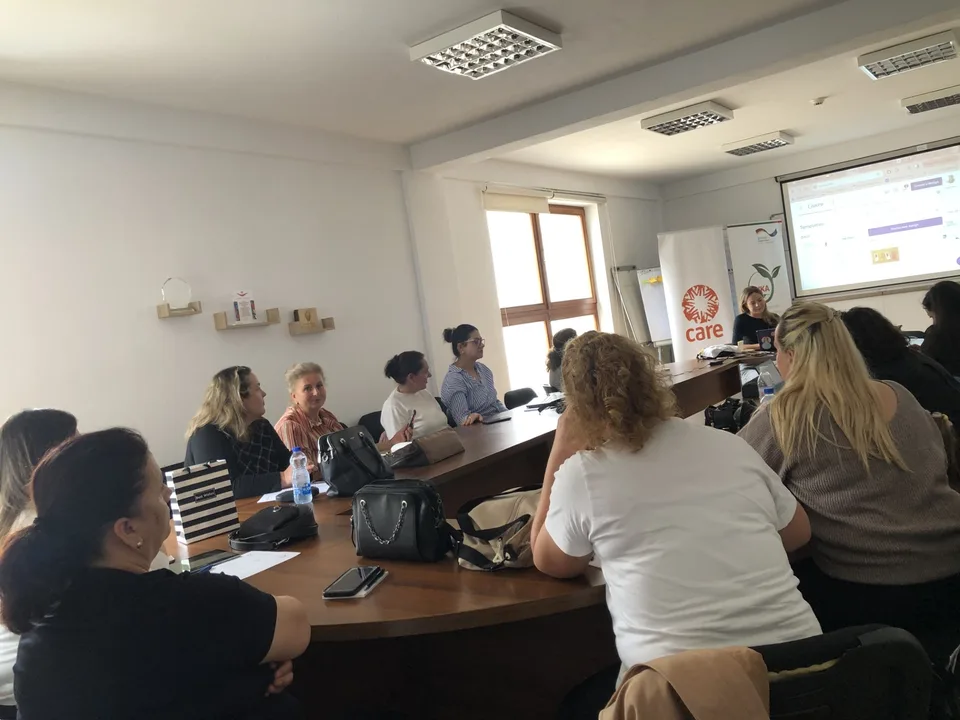Gratë në Agrobiznes Pajisen me Aftësi në Marketing Digjital për të Rritur Bizneset e Tyre