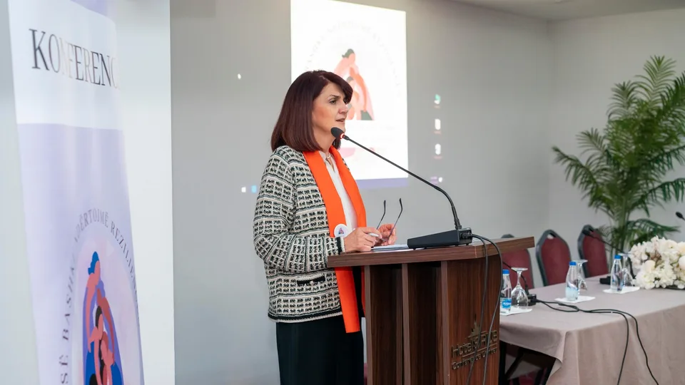 Pjesa e parë e konferencës "Politikat në Veprim kundër Dhunës në Baza Gjinore"