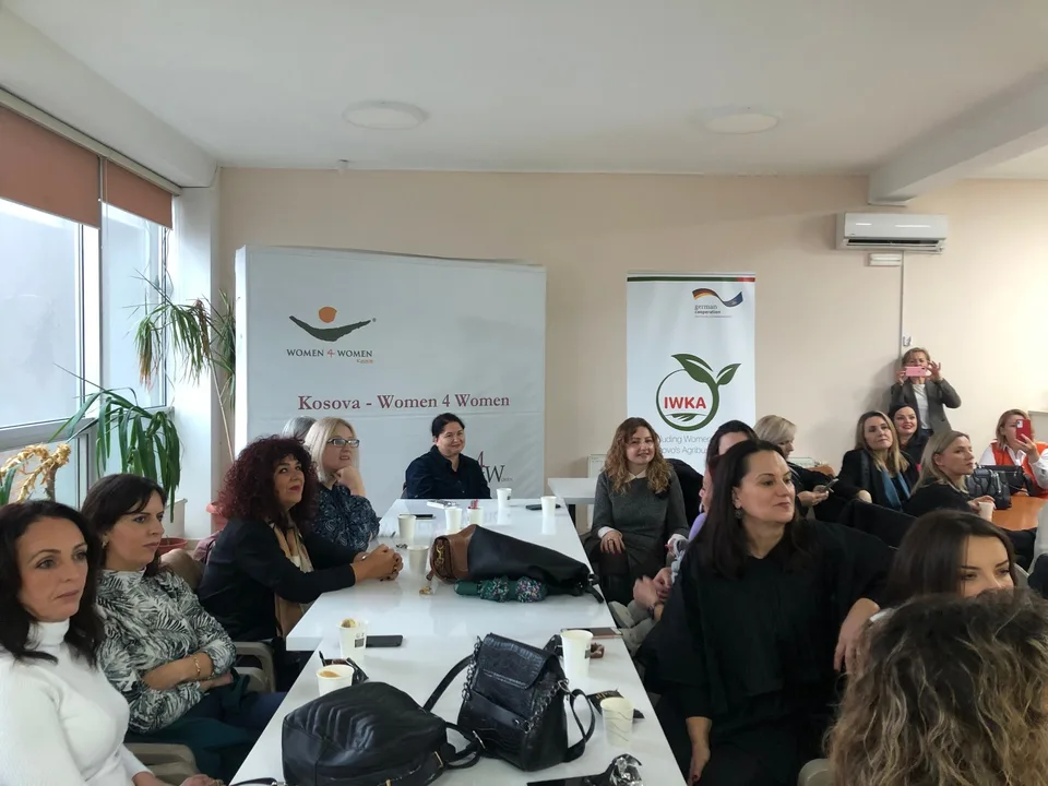 Klubet e Ndryshimit: Promovimi i Barazisë dhe Fuqizimit në Komunitet