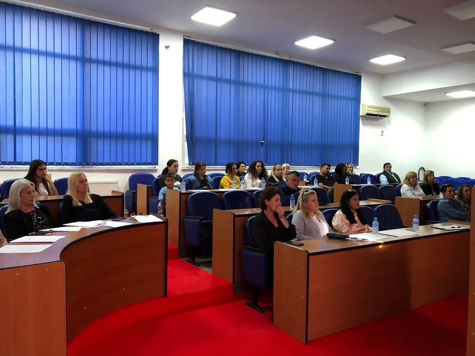 Në kuadër të projektit” Përfshirja e Grave në Agrobiznesin e Kosovës – IWKA”, u mbajt sesioni informues për qytetarët e Komunës së Ferizajit