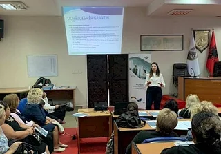 SESION INFORMUES PËR GRANTE NË FERIZAJ 'START-UP' NË KUADËR TË PROJEKTIT WOMEN'S OPPORTUNITIES IN MARKET, ECONOMY AND NETWORKING