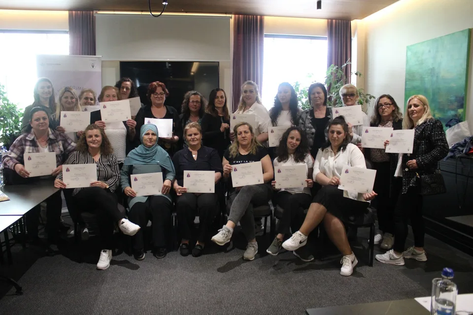 Kosova - Women 4 Women ka trajnuar me sukses 24 agjente të ndryshimit nga fshatrat Shalë (Lipjan), Gadime (Lipjan), Rahovicë (Ferizaj)