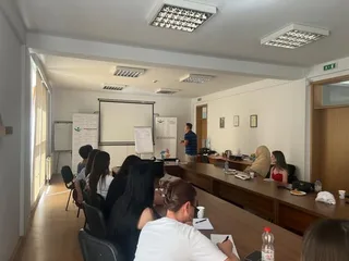 Fuqizimi financiar i grave përmes trajnimit në biznesin e rrobaqepësisë