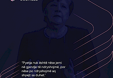 THËNIE NGA ANGELA MERKEL