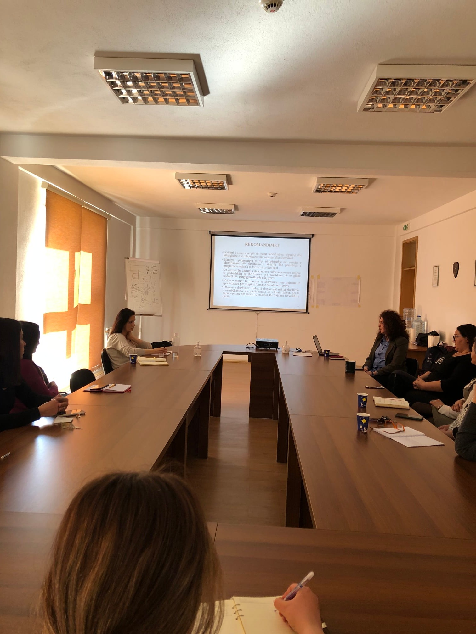 Prezantimi raportit “Identifikimi i praktikave dhe programeve më të mira të riintegrimit socio-ekonomik në Kosovë dhe më gjerë për të mbijetuarat e dhunës me bazë gjinore”