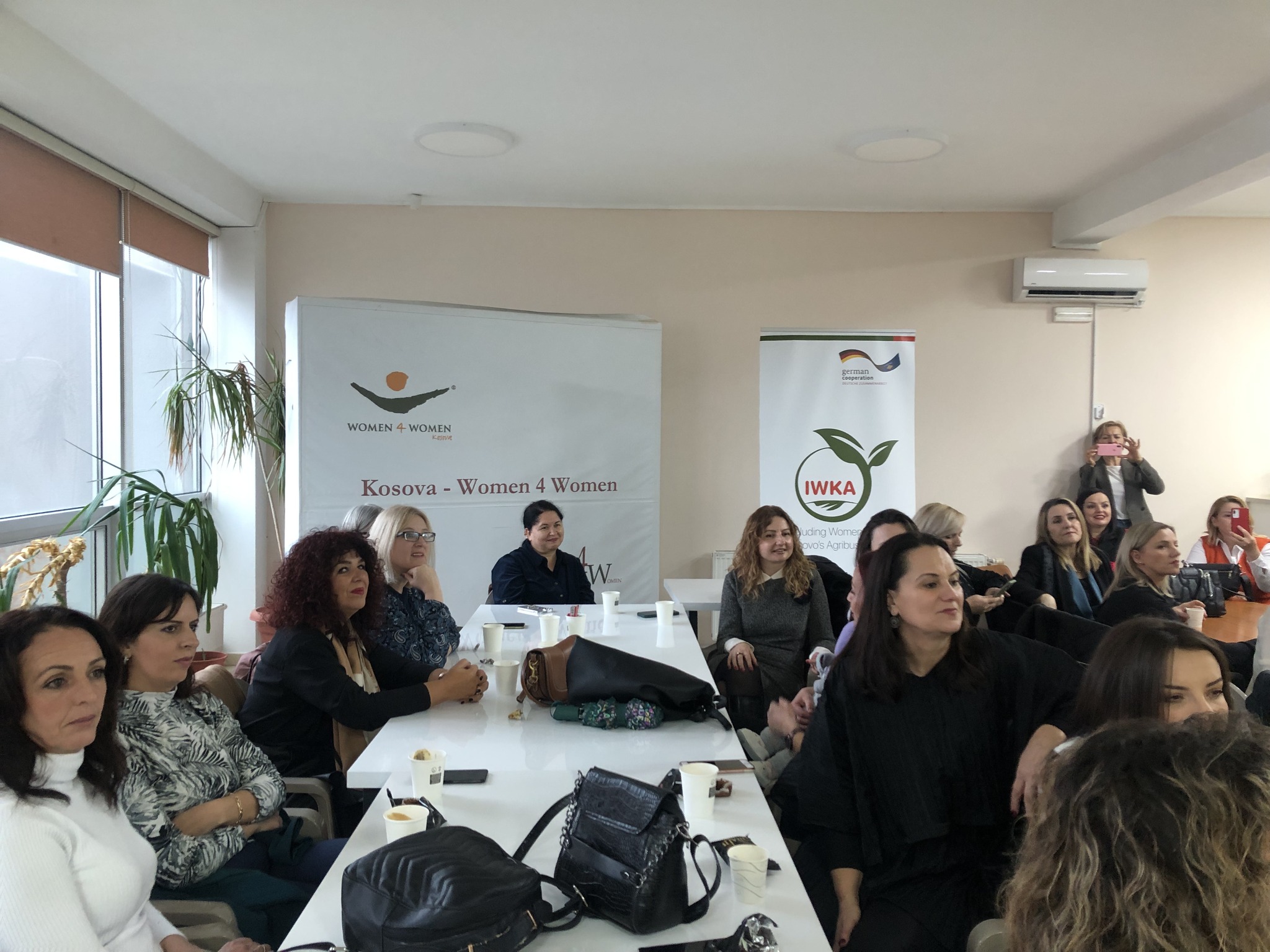 Klubet e Ndryshimit: Promovimi i Barazisë dhe Fuqizimit në Komunitet