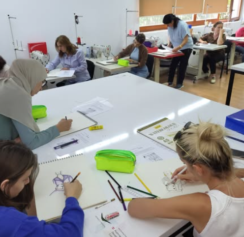 Përfundojnë me sukses vlerësimet për kursin e akredituar “Modelist – Niveli IV”